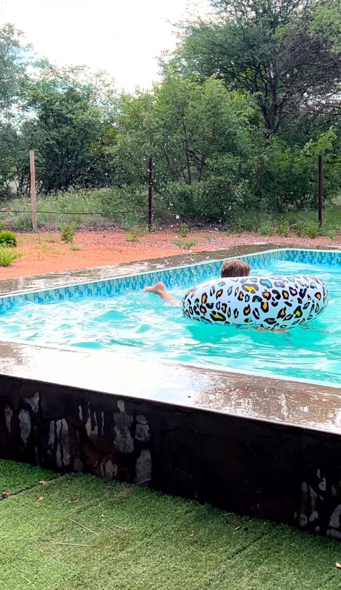 Simba Safaris African Pride Exotic Lodge Lephalale Buitenkant foto